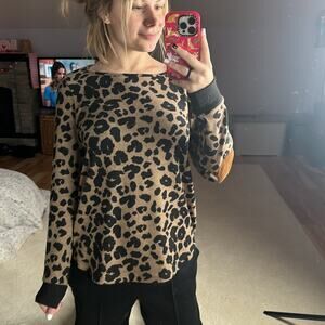 Pink Clover: Cheetah Print Long Sleeve Top